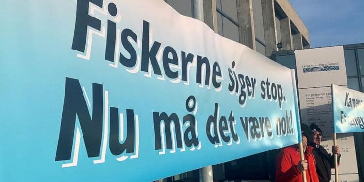 Utilfredse fiskere demonstrerede for godt et par år siden mod ministeren, som indtil den 18. november 2020 hed Mogens Jensen (S), men er partifællen Rasmus Prehn. Foto: (arkiv) Jesper Christiansen