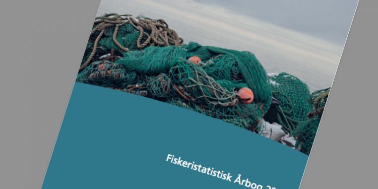 Fiskeristatistisk Årbog 2015