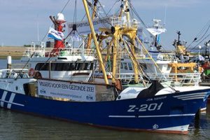 Hollandske fiskere går i offensiven  Foto: fra fiskernes protest sejlads i Rotterdam her i weekenden