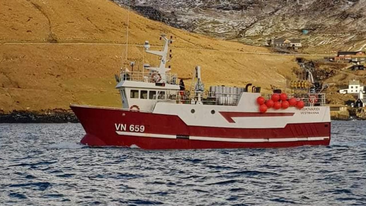 Read more about the article Færøerne: landinger til Tórshavn, Leirvik og Klaksvik
