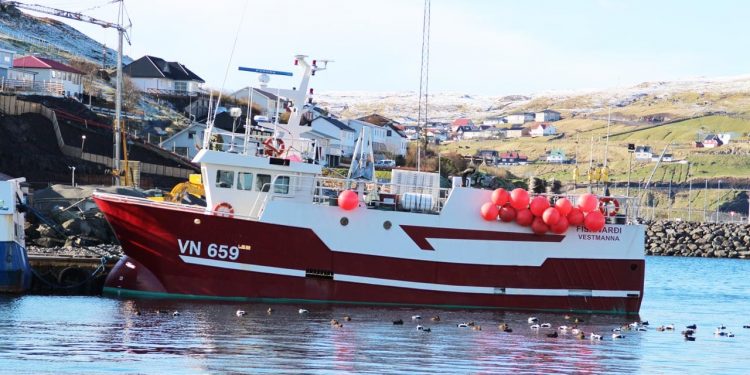 fiskivardi er en færøsk linekutter