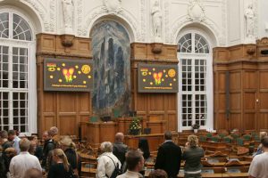 Hvorfor ikke lade uafhængige AI-værktøjer og faktabaserede systemer krydstjekke den information, som danner grundlag for beslutninger i udvalg og ministerier? foto ft.dk