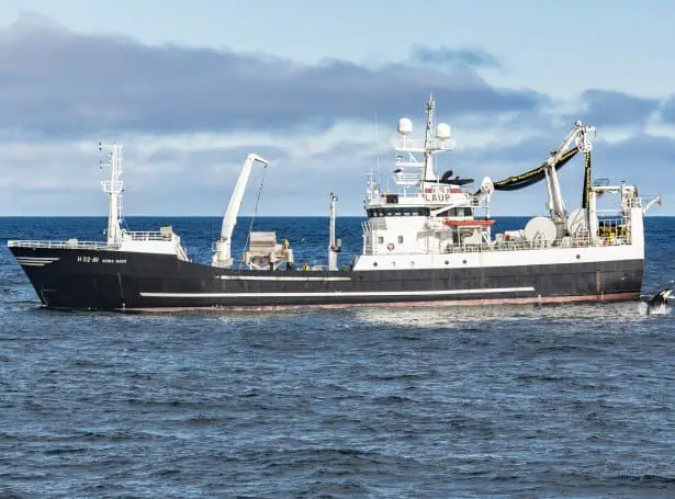 Read more about the article Færøerne: Norsk trawler kommer efter 30 år tilbage under færøsk flag