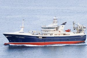 Den færøske trawler Gitte Henning 1 lander 3.000 tons blåhvilling i Hanstholm