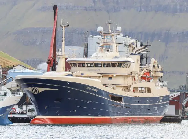 Trawleren Gøtunes landede 1.600 tons makrel til Havsbrún.  foto: Kiran J 
