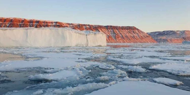 Ny forskning fra norske forskere viser, at store dele af Grønlands indlandsis allerede nåede helt ud til kontinentalsoklen millioner af år før de klassiske istider i Skandinavien begyndte. foto: Frank Werner Jakobsen UiT