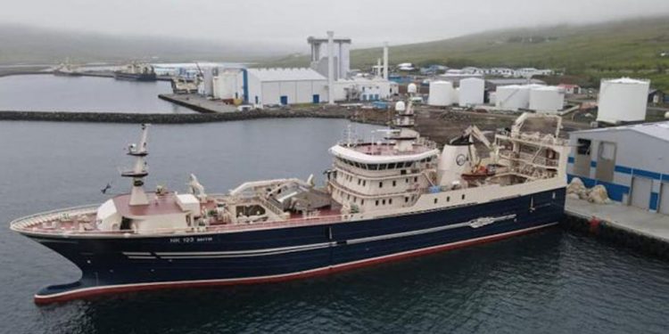 En stor del af den islandske flåde forbereder sig nu på søgningen efter makrel. Síldarvinnslans skibe er ingen undtagelse, og besætningerne på de forskellige både ser frem til sommersæsonen. foto: Hampidjan
