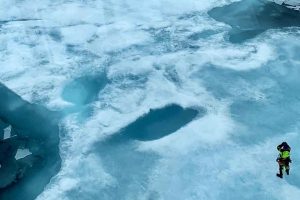 Forskere fra DTU Aqua har opdaget, at ferskvand og kulstof fra de sibiriske floder rejser tusindvis af kilometer gennem Arktis og når det dybe vand i Labradorhavet sydvest for Grønland. foto: CarolineVGjelstrup - dtu