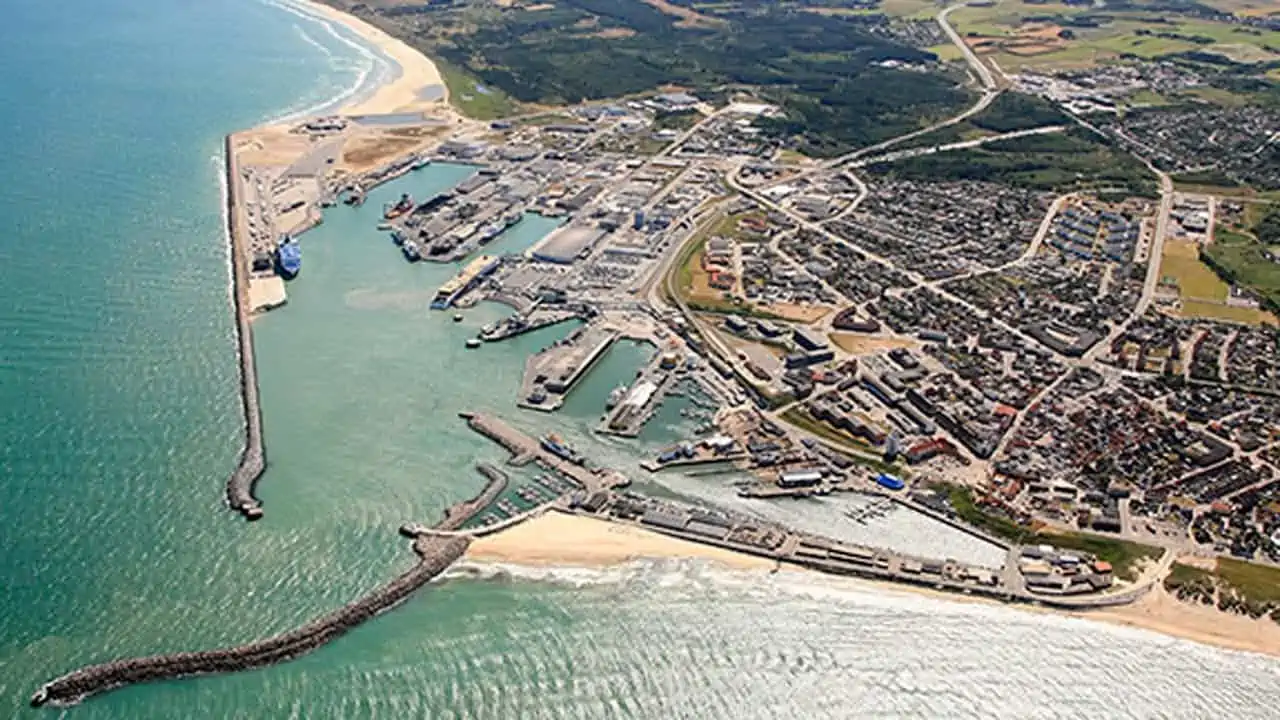 Read more about the article En grøn Hirtshals Havn ligger tæt på de store sejlruter, motorveje og jernbanen