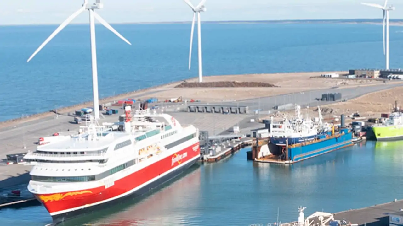 Read more about the article Samarbejdsaftale mellem Gen2 Energy og Hirtshals Havn baner vejen for grøn vækst