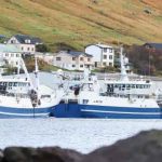 **Father Mckee** og **Brendele** landede 800 tons makrel som de har partrawlet efter i UK farvand - **Sheanne** landede 500 tons makrel, som de også har fisket i UK farvand. foto: kiran J