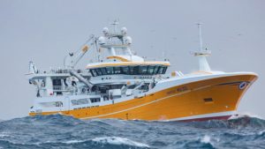 Det danske fartøj Isafold landede i sidste ugee en last på 3.000 tons blåhvilling til Havsbrún. foto Salt ship Design