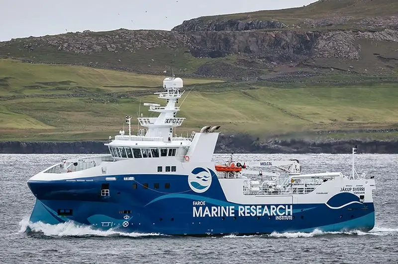 Read more about the article Færøerne: Forsknings- og fiskeri-undersøgelsesfartøj lander fisk i Klaksvík