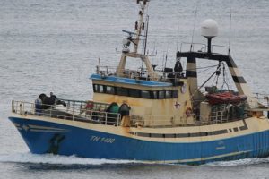 I Tórshavn landede partrawlerne **Jaspis** og **Ametyst** i sidste uge en last på 20 tons fisk. foto: Kiran J