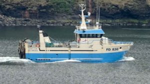 Den mindre trawler **Jens Leon** kom tilsvarende i havn med 30 tons, primært torsk og en mindre andel af kuller. foto snapshot GN