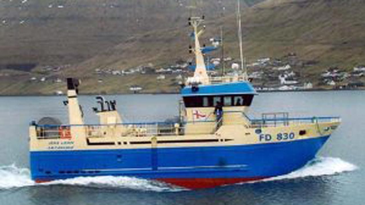 Read more about the article Færøerne: Landinger til øen Eysturoy med Leirvík og Toftir
