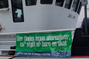 Lokale fiskere fra Hvide Sande protesterer også over SVM-Regeringens afgifter - Verner Møller skipper på Juli-Ane