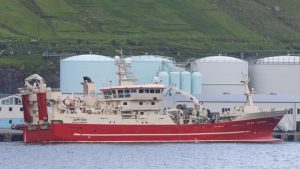 I Fuglefjord landede trawleren **Jupiter** i sidste uge en last på 1000 tons makrel til Pelagos. foto Kiran J