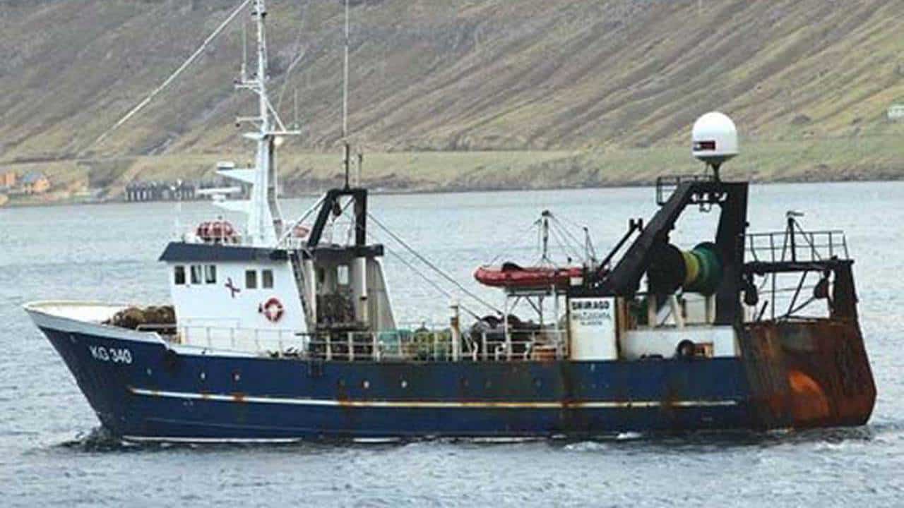 Read more about the article Nyt fra Færøerne: Færøsk trawler tæt på forlis