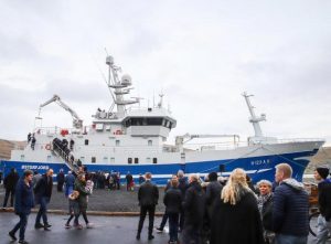 I sidste uge kom det norske fartøj »Østerfjord« til Færøerne, hvor skibet for fremtiden skal have hjemmehavn i Strendur. foto: Kiran J 