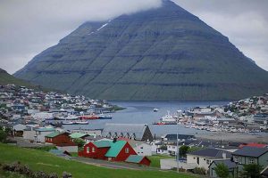 Færøerne: Skibshandel sætter gang i flere handler - foto: Kkaksvik Bordoy Erik Christensen Wikipedia