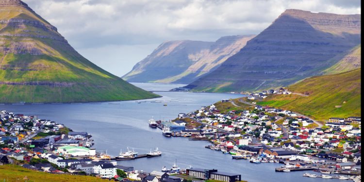 Færøerne: Godt gang i det demersale og pelagiske fiskeri. foto: Klaksvik Wikip