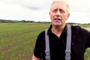 Knud Jeppesen om, som landmand og debattør. Han har i både læserbreve og interviews i bl.a. Maskinbladet og på Effektivt Landbrug advaret om at spildevandsproblematikken fra de kommunale renseanlæg og overløb oftes glemmes i debatten om vandmiljøet. arkivfoto