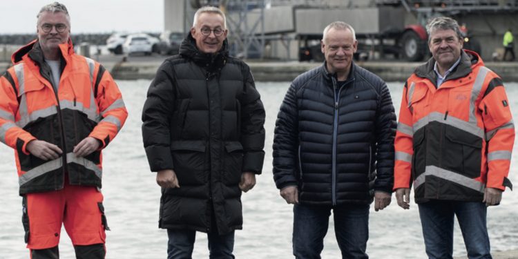 Fra venstre: Fish Supply Director i FF Skagen John B. Christensen, Seniorrådgiver i FF Koncernen Peter Kongerslev, Production Director i Scandic Pelagic Ole Holm og CEO i FF Koncernen Johannes Palsson