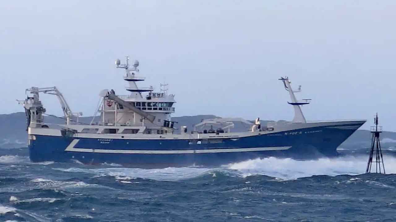 Read more about the article Fire norske trawlere har passeret 10.000 tons blåhvilling