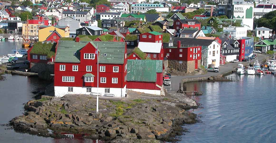 Read more about the article Færøerne går til valg midt i politisk og økonomisk storm