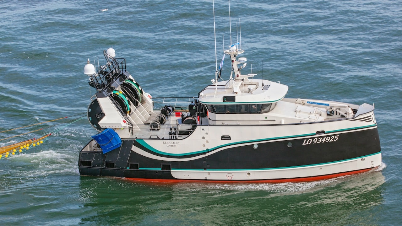 Read more about the article Nybygget Multi-funktions-fiskefartøj leveret til fransk fiskeri