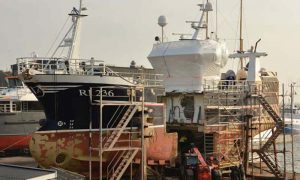 Vestjysk værft deler trawler i to - Foto: FiskerForum