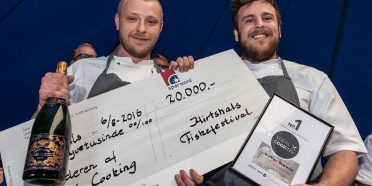 Restaurantkonkurrencen blev vundet af populær kokkeduo .  Foto: Svinkløv Badehotels kokkeduo Alexander Jensen og Nicklas Skov vandt konkurrencen