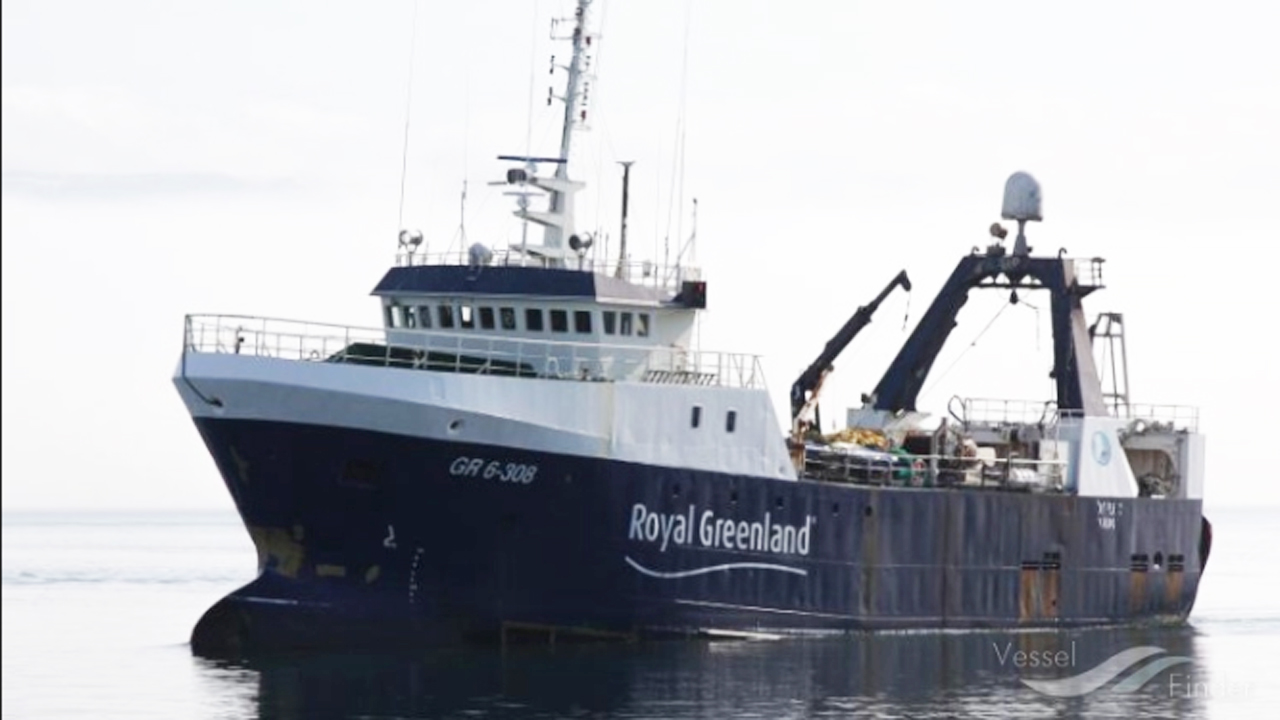 Read more about the article Royal Greenland trawler sunket nær Sisimiut i Grønland