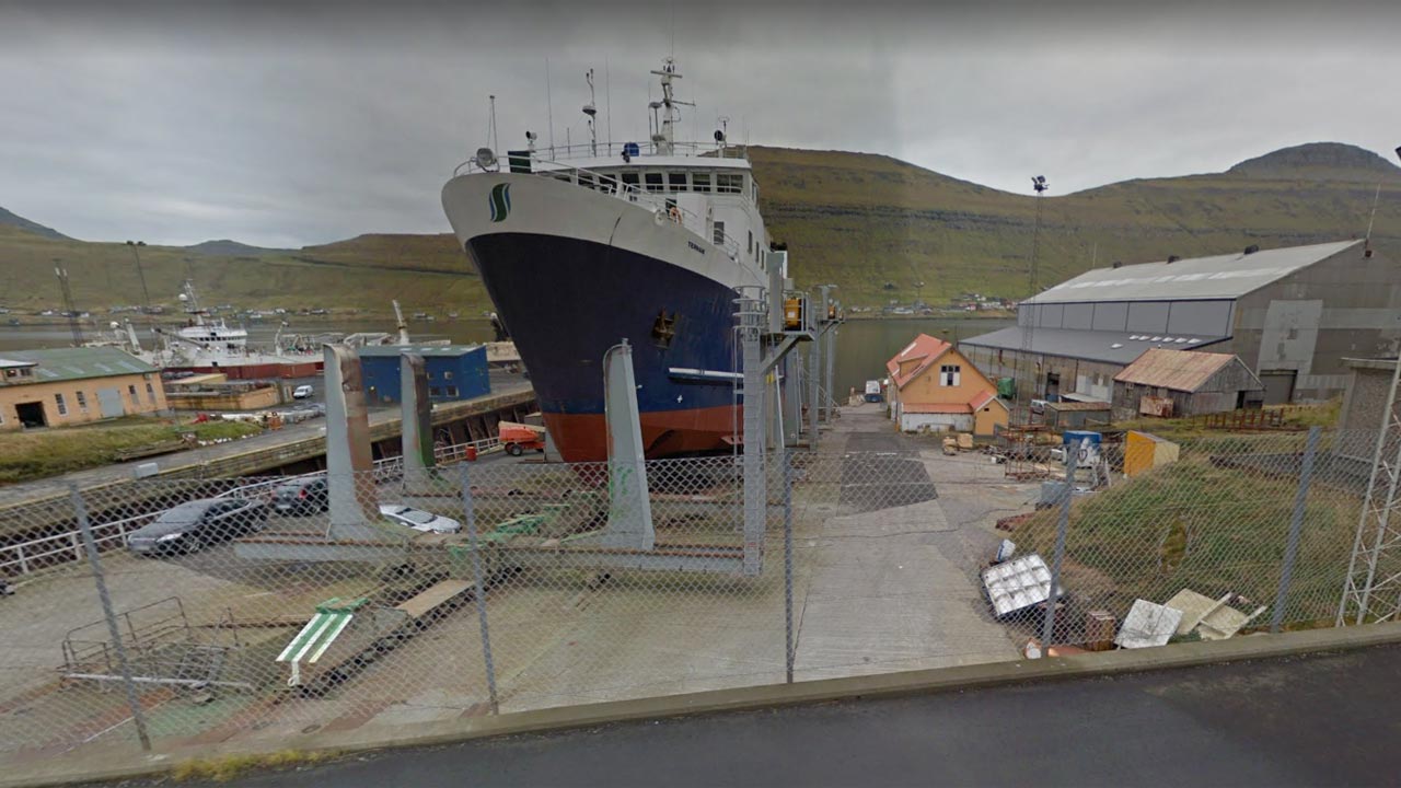 værftet MEST Skali hvor Jógvan I nu ligger inden det om ca. fjorten dage tager på sit første fiskeri under færøsk flag