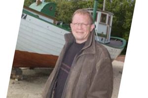 Kaptajnen for Esbjerg Søfartsmuseum går fra borde.  Foto: direktør for Fiskeri- og Søfartsmuseum i Esbjerg Morten Hahn-Pedersen - Fimus