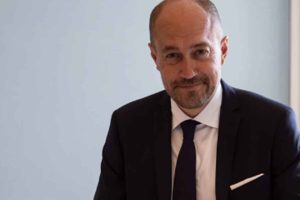 Minister Magnus Heunicke (S) har ellers lovet større åbenhed og bedre overvågning af miljøfarlige stoffer som nikkel, arsen og PCB. Men kobber, zink, AMPA og flere PFAS-stoffer er stadig ikke med i de officielle opgørelser over, hvor forurenet havet er. foto: Regeringen