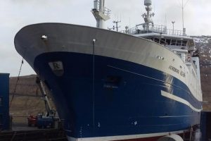 Færøerne: Linefartøj tager på værft efter fiskeriet