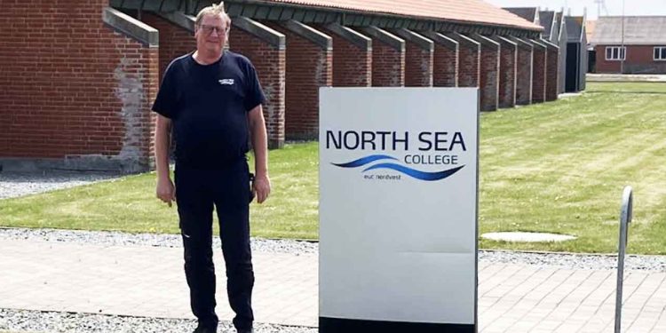 Når faglærer Michael Christensen fra North Sea College i uge 33 og 34 sætter kursen mod Jakarta, er det med en vigtig mission i bagagen. Han skal nemlig undervise et hold indonesiske instruktører i søsikkerhed med udgangspunkt i den internationale STCW-F-konvention. foto: EUC Nordvest