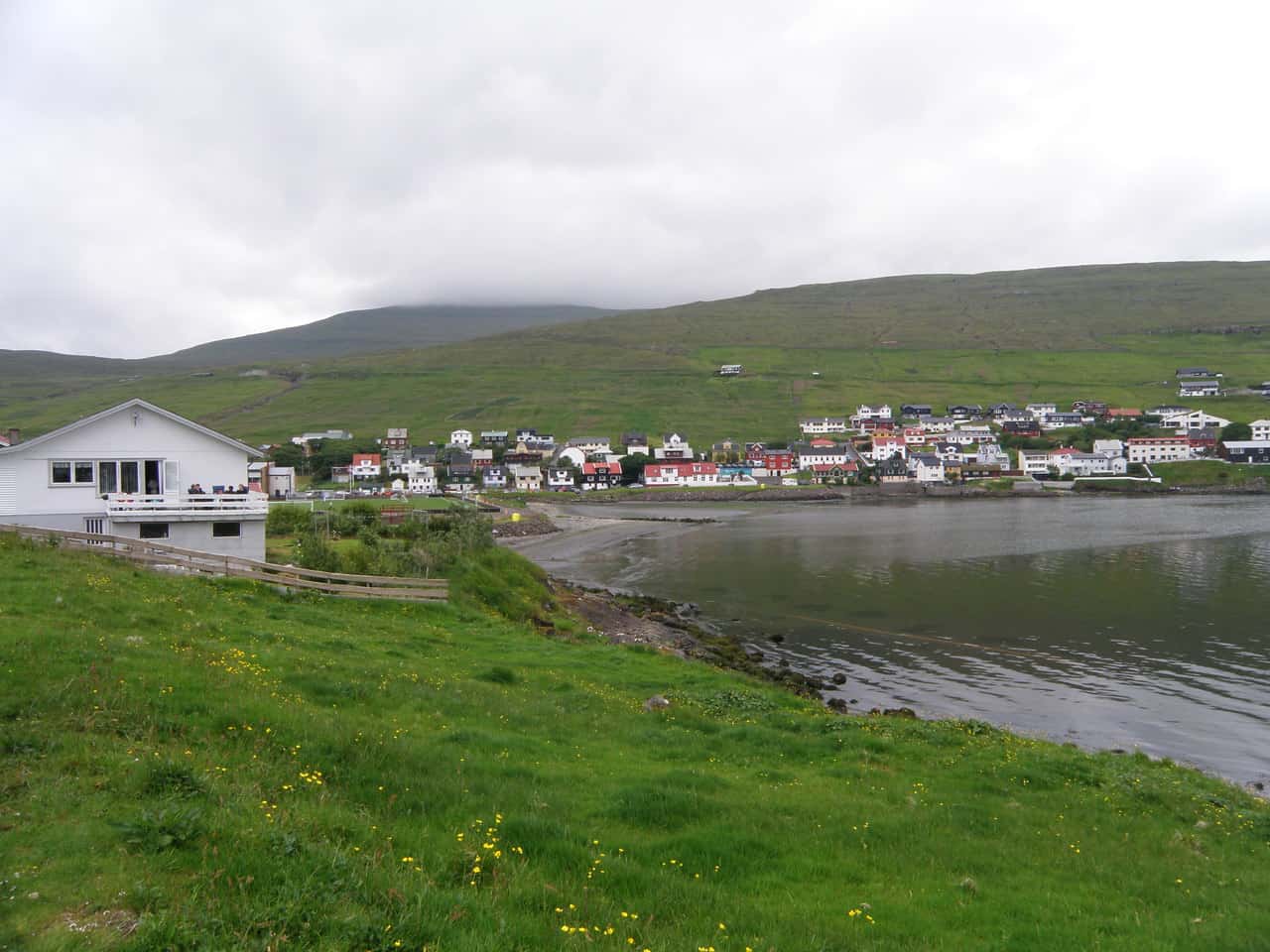 Read more about the article Færøerne: Flere fangster af lange og torsk landes til Miðvágur og Klaksvík.