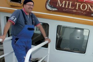 Skipper Jan Woller på HM 236 »Milton«