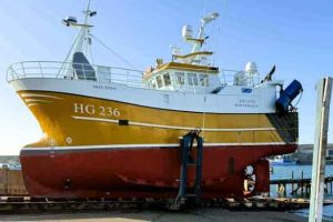 Det alsidige kystfiskefartøj, som blev færdiggjort i Hirtshals i 2017 og kendt for sine grønne løsninger, er nu solgt. En ny ejerkreds overtog fartøjet den 3. marts 2026. foto: Niels Skipper Nordsoeposten.dk