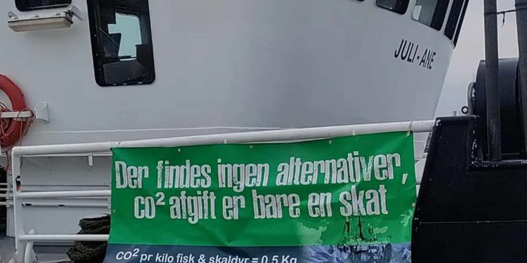 På det seneste har der været sagt og skrevet meget om indførelsen af en høj CO2-afgift på dansk fiskeri. Det omhandler noget så tosset som en afgift på en luftart. CO2-afgiften er den seneste nye berigelses-faktor, som vores nuværende SVM-regering (Socialdemokratiet, Venstre og Moderaterne) har opfundet. arkivfoto