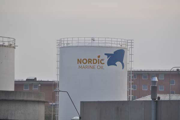 Read more about the article Nyt logo præger ”Statoil” tanken i Hirtshals.