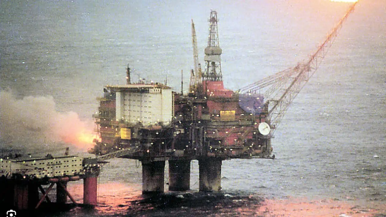 Read more about the article Gas- og Olieefterforskning samt indvinding i et afgrænset område i Nordsøen