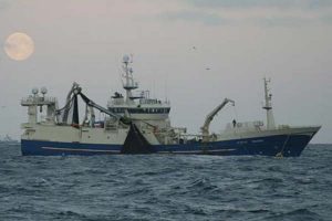 Norsk fiskeri tæller lidt færre fiskere og fiskerfartøjer i 2011.  Arkivfoto:  KiB