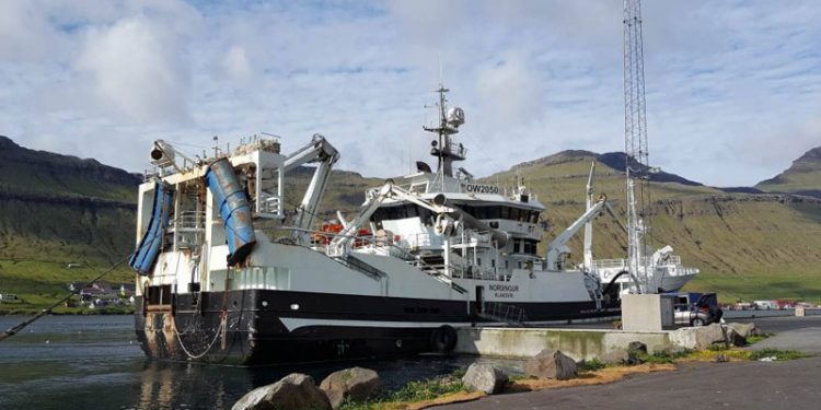 Nyt fra Færøerne uge 24  foto:Den færøske trawler Norðingur- Kiran