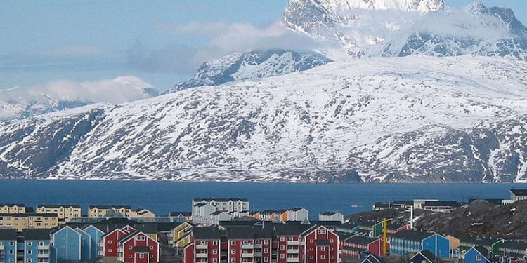 Grønlands hovedstad Nuuk får ny fiskefabrik  Foto: Nuuk - Wikipedia