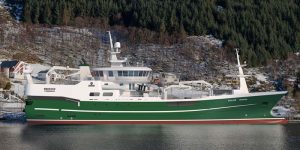 Det norske Fosnavågrederiet bygger kombineret Ringnot snurper-Trawler ved norsk værft.  Illustation:  Ny Smaragd fra Havyard Værft