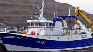 Fiskeriet efter torsk i de færøske farvande er en vigtig råvare for øernes økonomi, især for de mindre trawlere, som tager ud på havet for at fange de store mængder torsk, der til rigelighed er tilstede i de kolde farvande omkring Færøerne. foto: FS Fiskur.fo